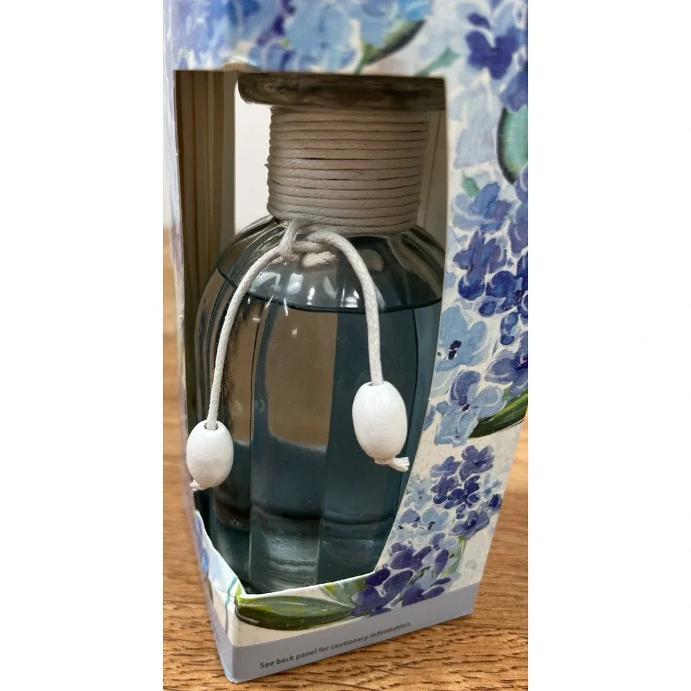 Pier 1 Imports Blue Hydrangeas Reed Diffuser 10 fl oz w/ 10 Reeds NEW